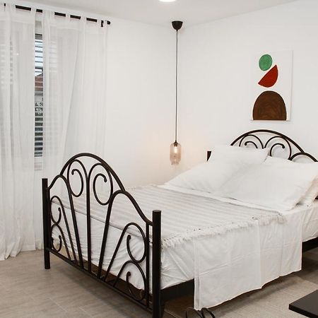 Vinea Suites Трогир Экстерьер фото